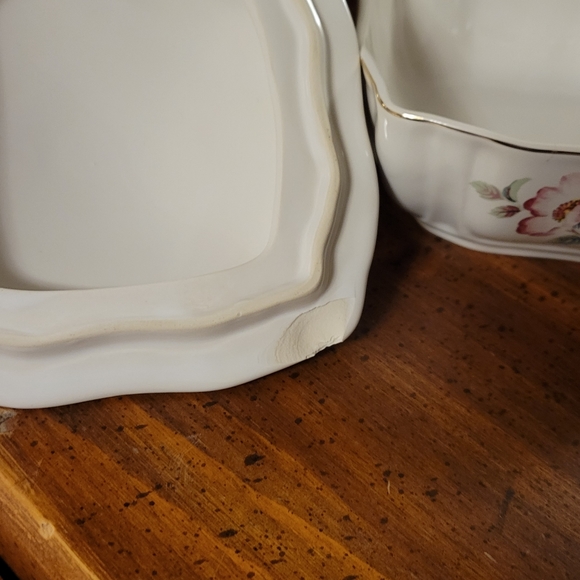 Vintage Vanity Set with antique mirror and complimenting trinket dish. - Picture 7 of 9